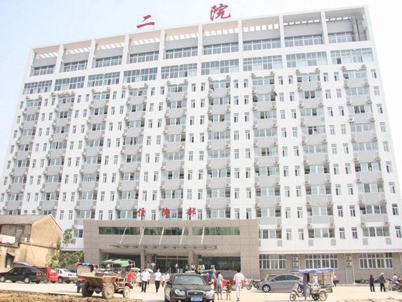 在国际化的医疗环境中，掌握基本的医疗服务英语是每位医护人员必备的技能。无论是接待外籍患者还是参与国际交流会议，良好的语言沟通都至关重要。